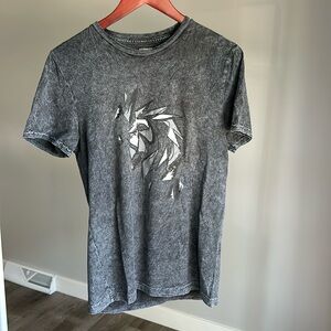 Express T-shirt, marbled gray, abstract lion design with added texture, XS